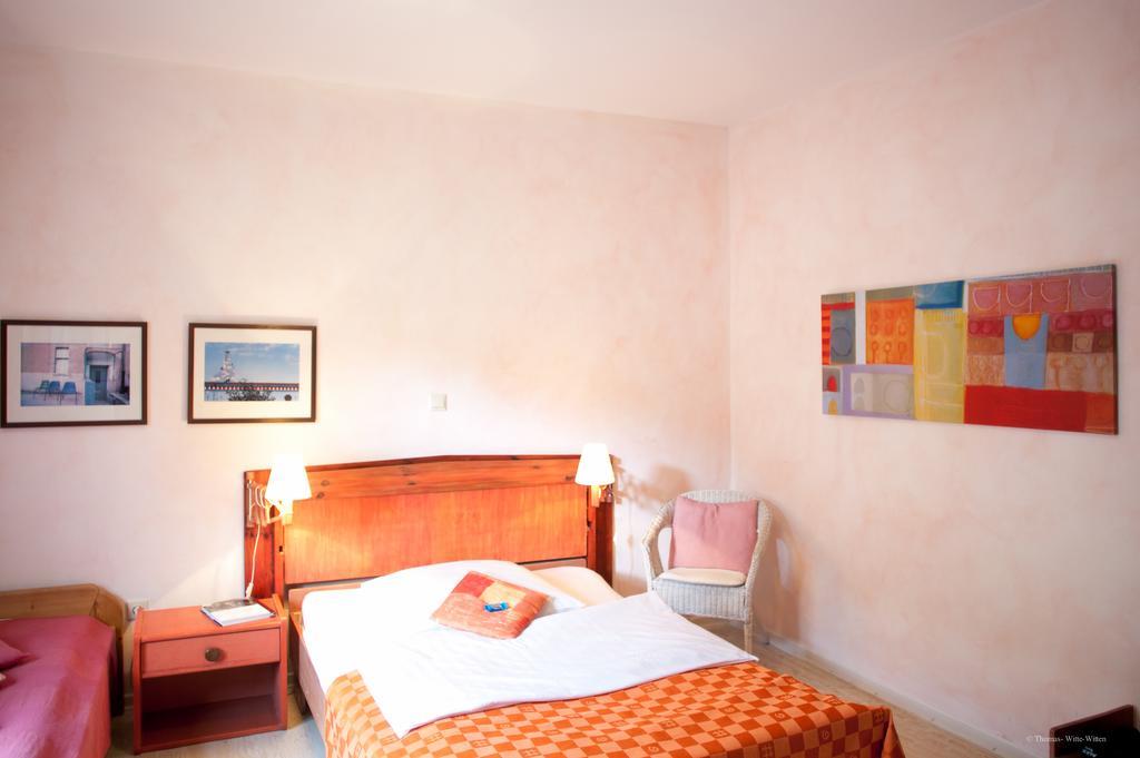 Hotel Georg Witten Oda fotoğraf